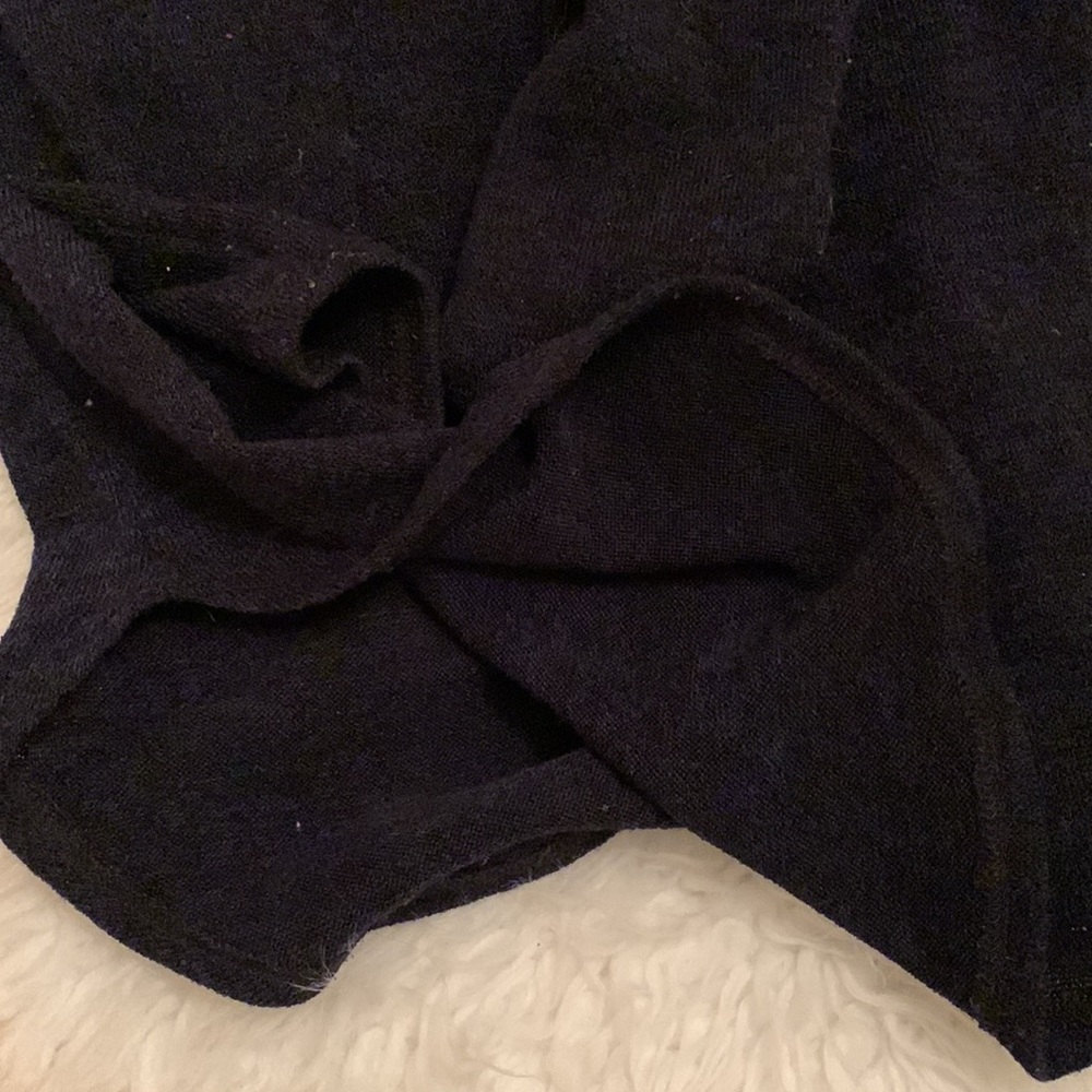 Sweater - Picture 2 of 4